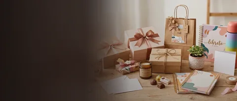 Cajas de regalo, velas y artículos de regalería