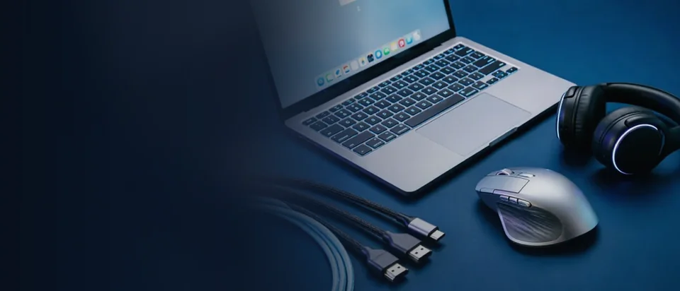 Notebook, auriculares y accesorios de tecnología